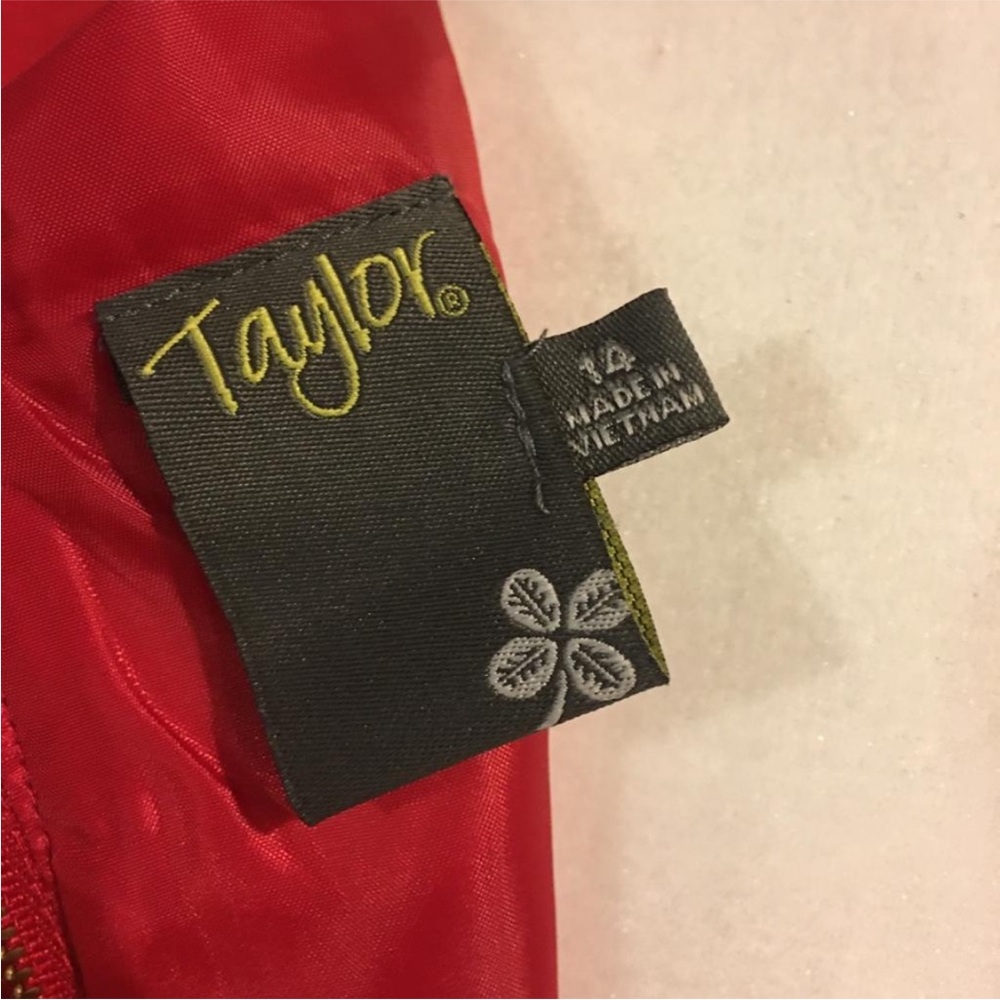 Taylor Sleeveless Women’s Red Dress with Sweet Bow Detail - Picture 8 of 10